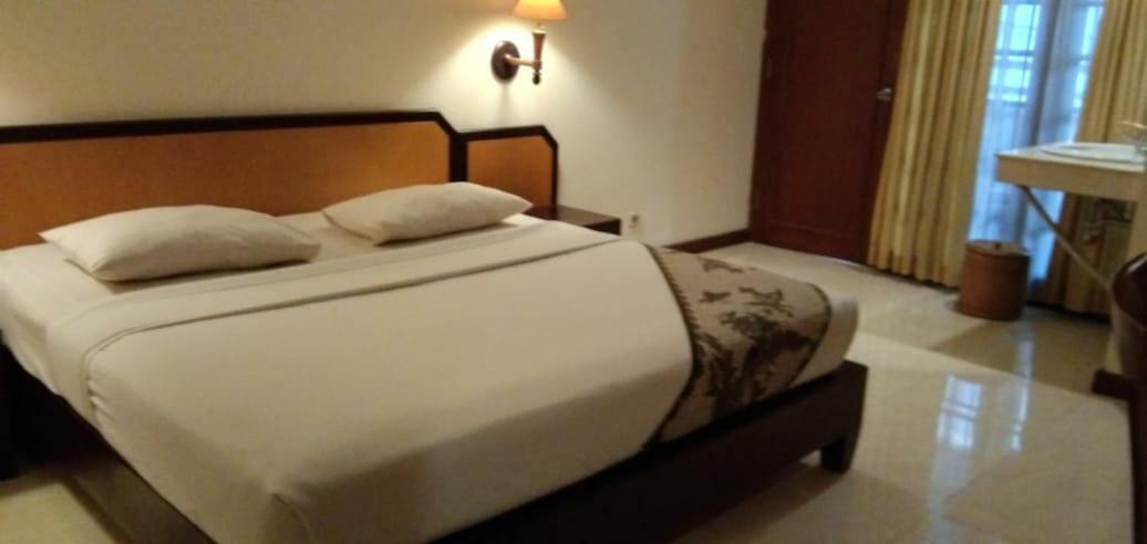 Hotel Baron Indah Solo Eksteriør billede